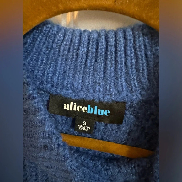 Alice Blue Royal Blue Knit Sweater w/ Cut out arm detail - Picture 5 of 6